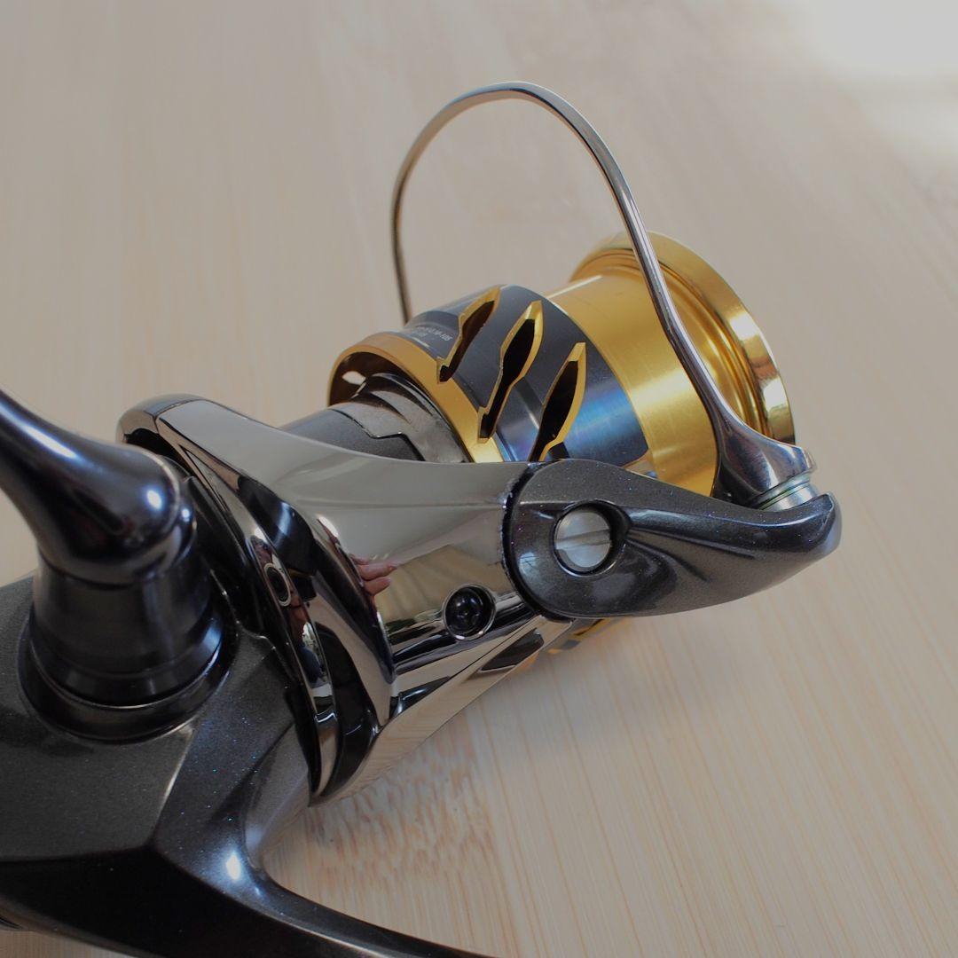 あ*る様 【 20 TWINPOWER C2000S 】シマノ ツインパワー