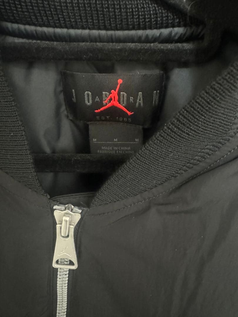 NIKE ジョーダンボンバージャケット【Mサイズ未使用】