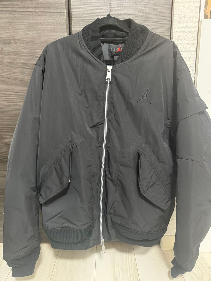 NIKE ジョーダンボンバージャケット【Mサイズ未使用】