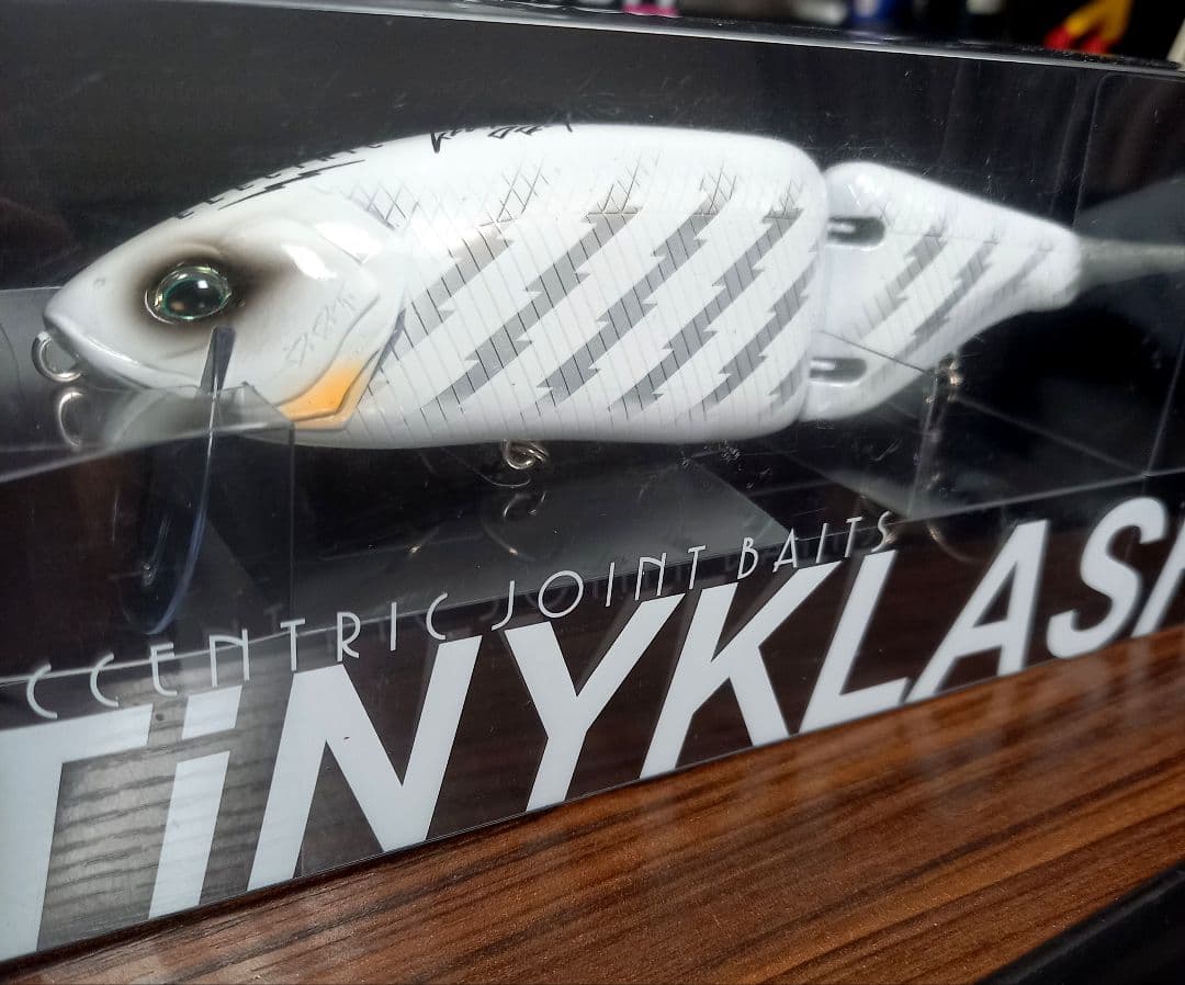 DRT、タイニークラッシュ、限定・レアカラー、エレクトリックホワイト、新品