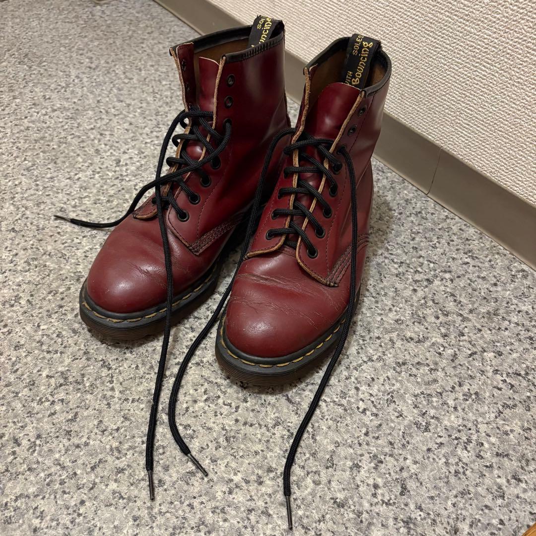 ドクターマーチン 8ホール バーガンディ イングランド製