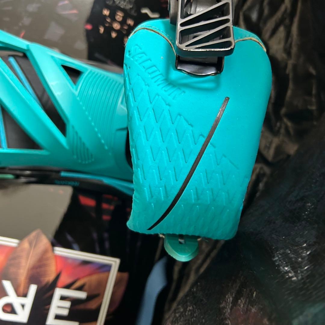 【Salomon】ビンディング付　板 wonder 139cm ホログラムS