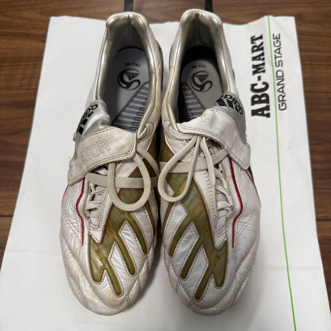 サッカースパイク　アディダス プレデターパワースワーブ