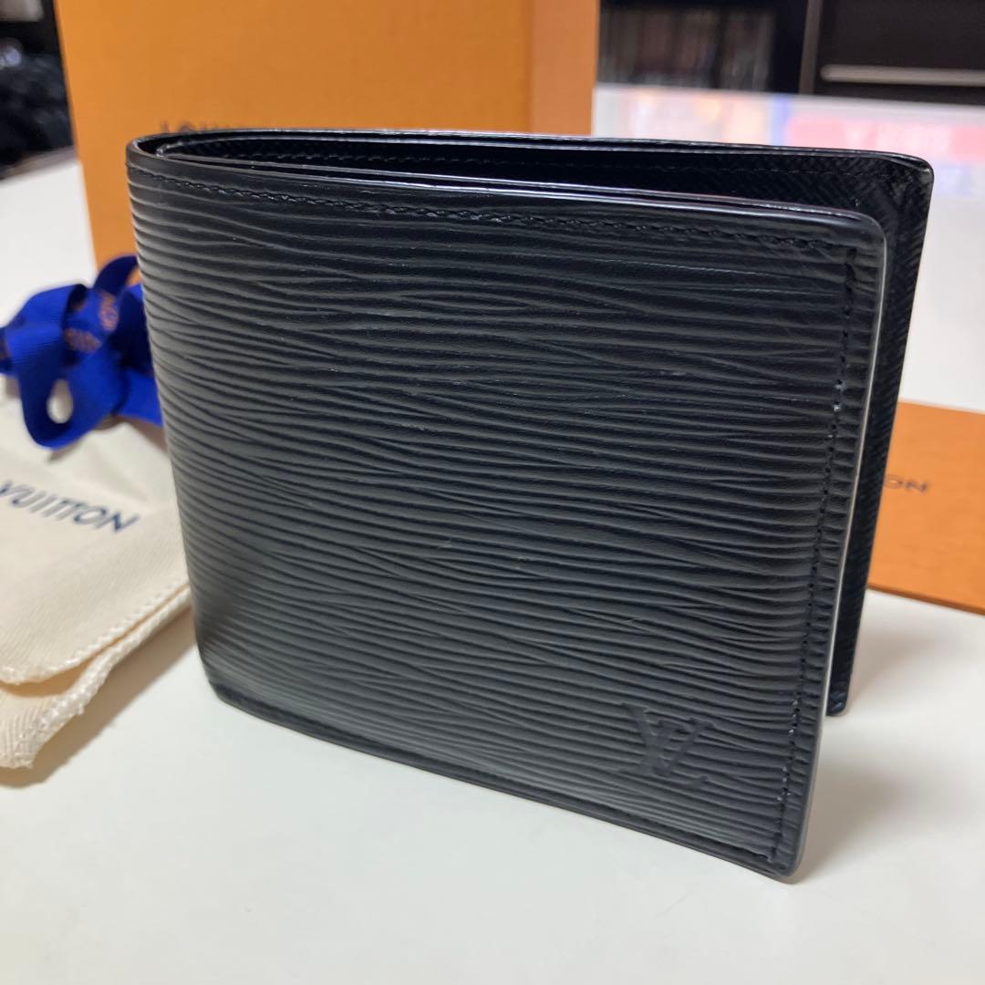 LOUIS VUITTON エピレザー 二つ折り財布 黒