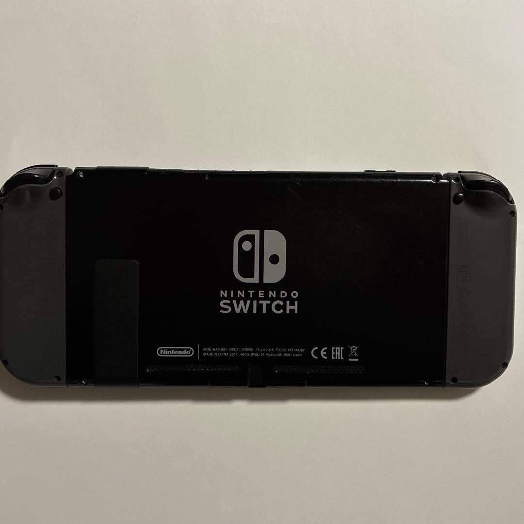 L*i様 Nintendo Switch 本体 付属品全て付　バッテリーやや弱