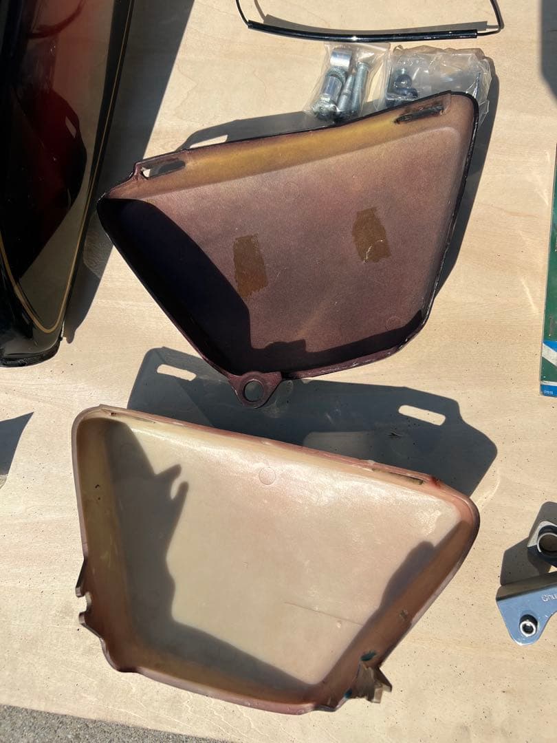 an10　送料込み！SR400用 限定サンバーストタンクとパーツ一式