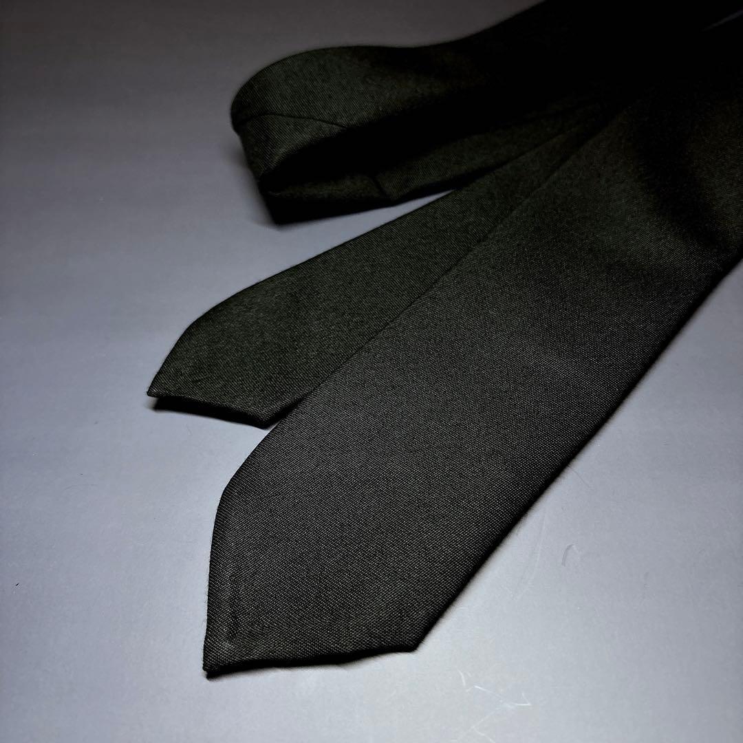 美品 VALENTINO ヴァレンティノ ナロータイ ブラックウール 無地