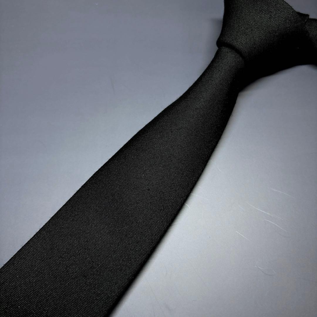 美品 VALENTINO ヴァレンティノ ナロータイ ブラックウール 無地