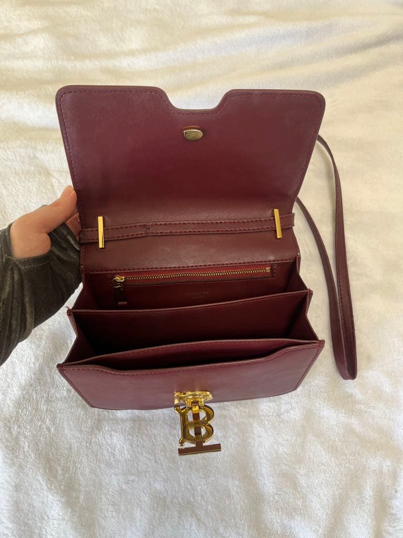 Burberryショルダーバッグ/ボルドー