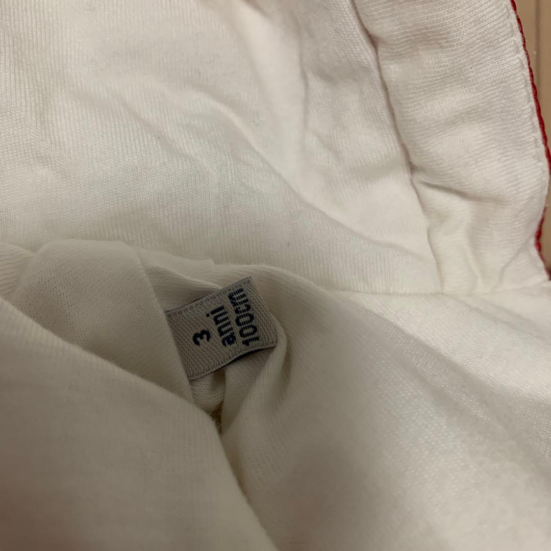 Moncler 赤いダウンジャケット