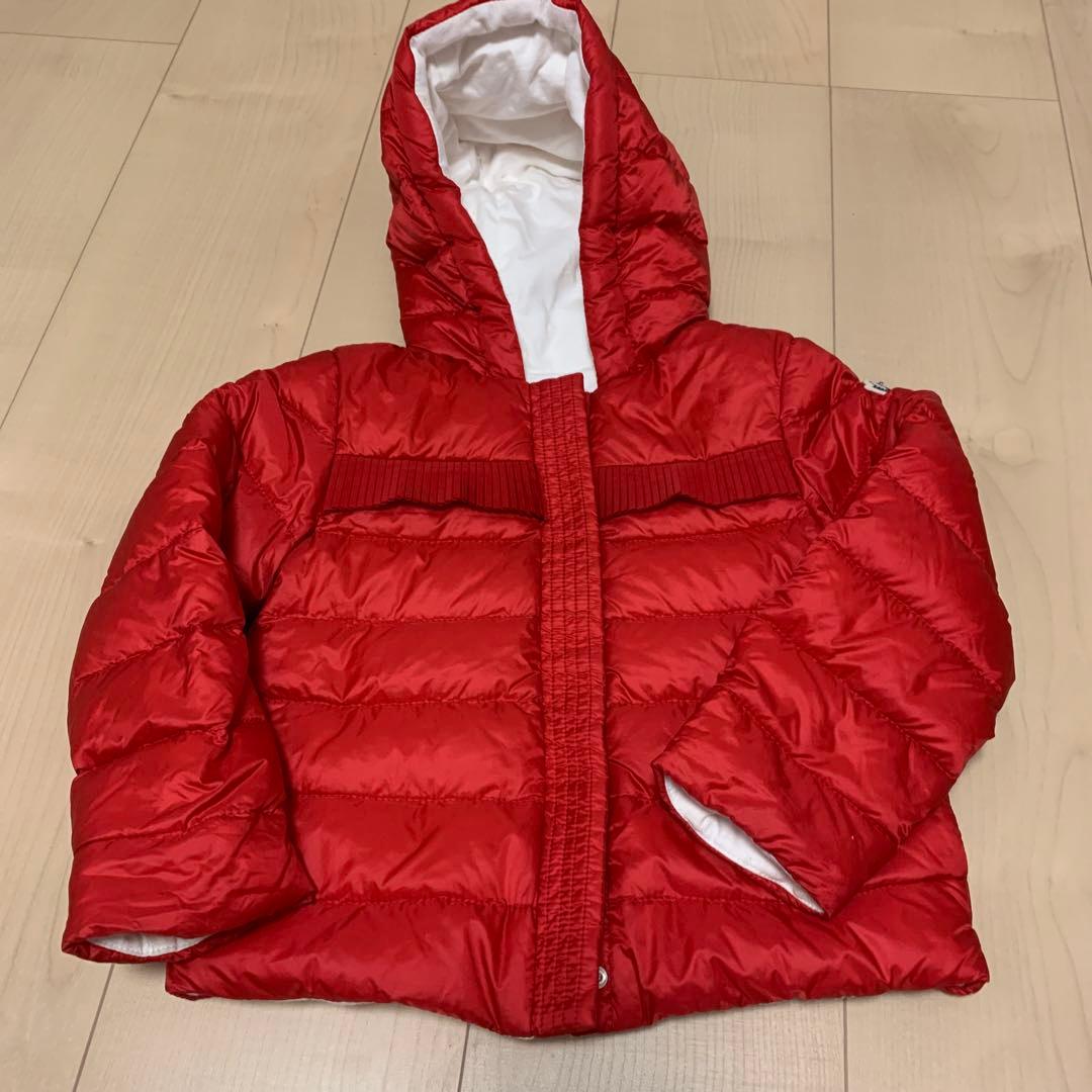 Moncler 赤いダウンジャケット