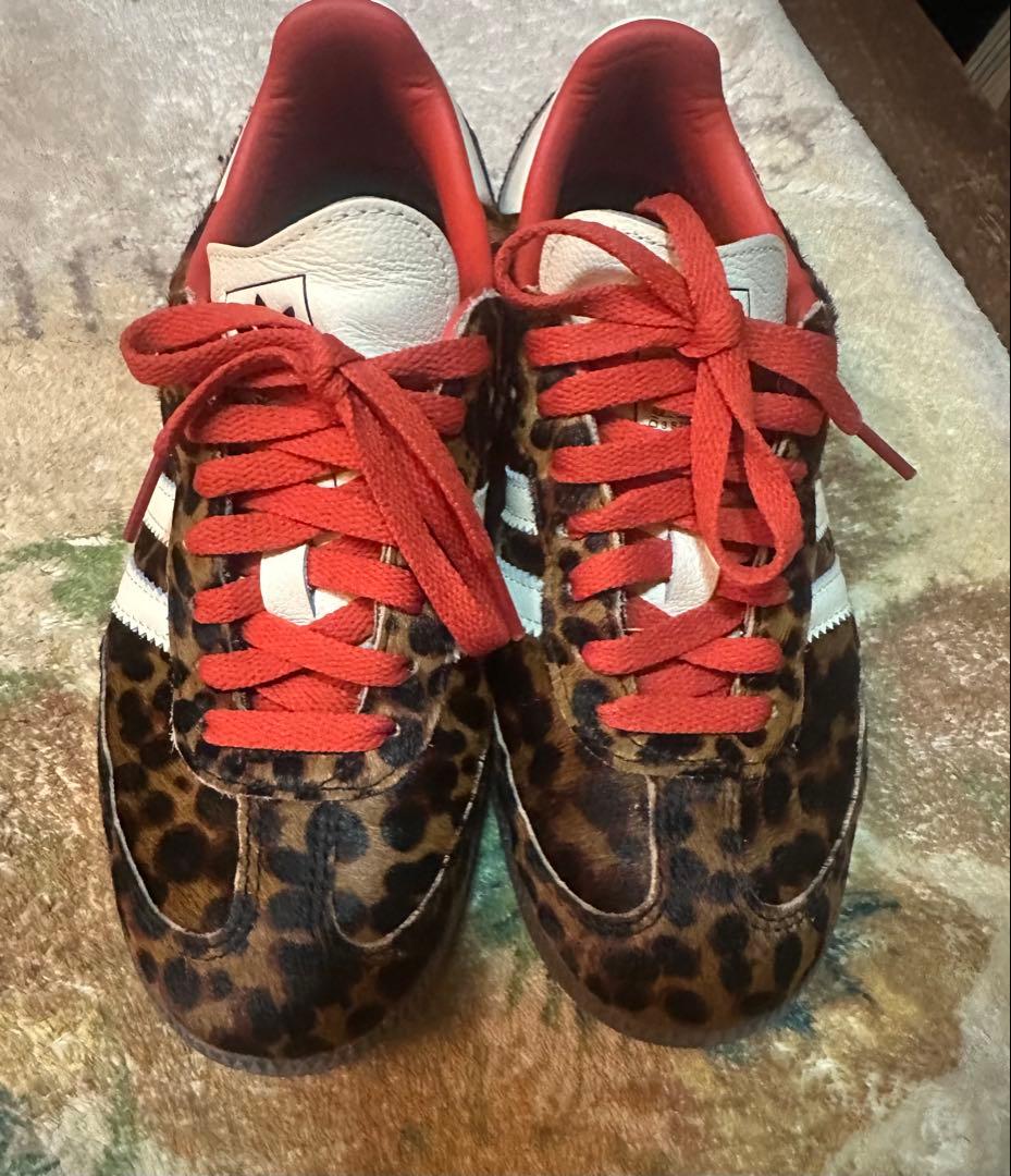 専用アディダス　　23.5 アキさん私服　　アニマル