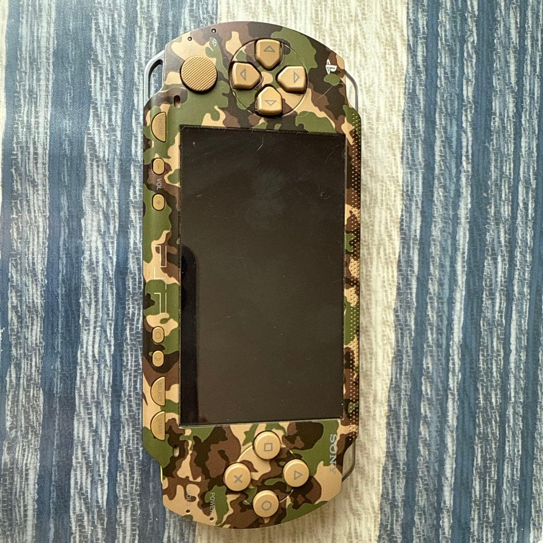 PSポータブル PSP1000 メタルギアソリッド 迷彩カラー