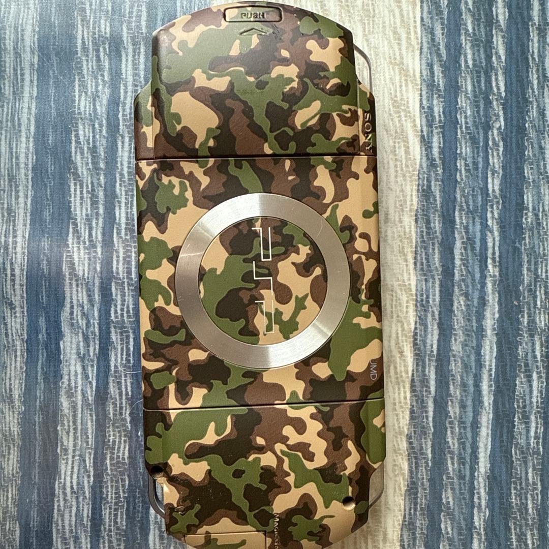 PSポータブル PSP1000 メタルギアソリッド 迷彩カラー