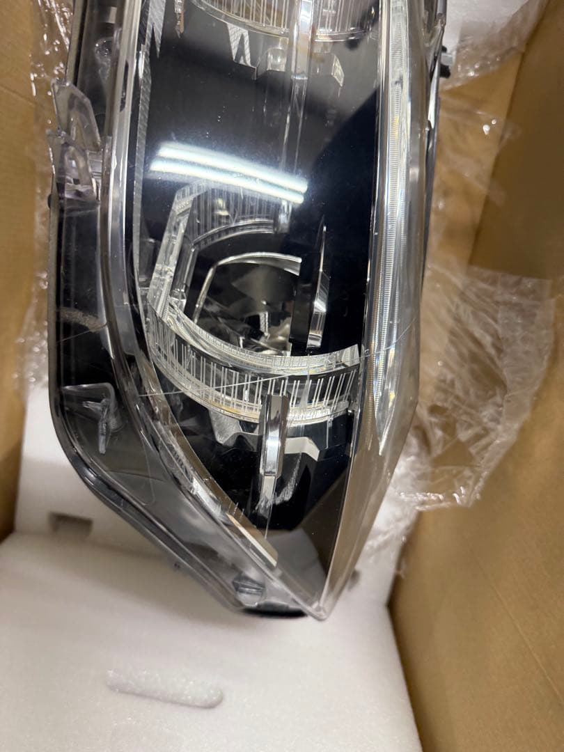 BMW3シリーズ左ヘッドライト