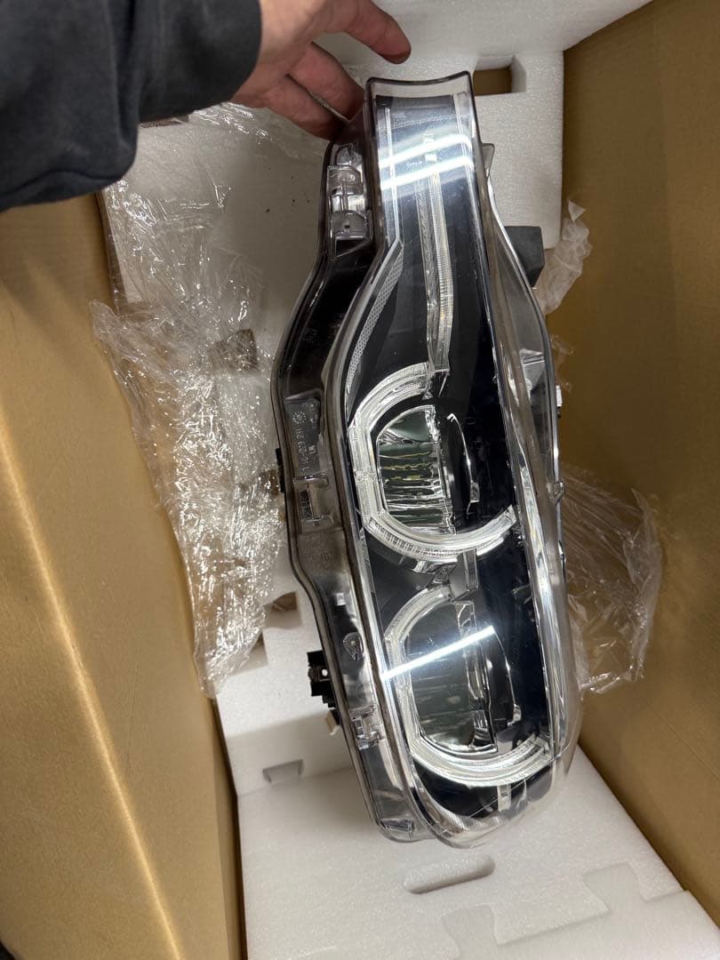 BMW3シリーズ左ヘッドライト