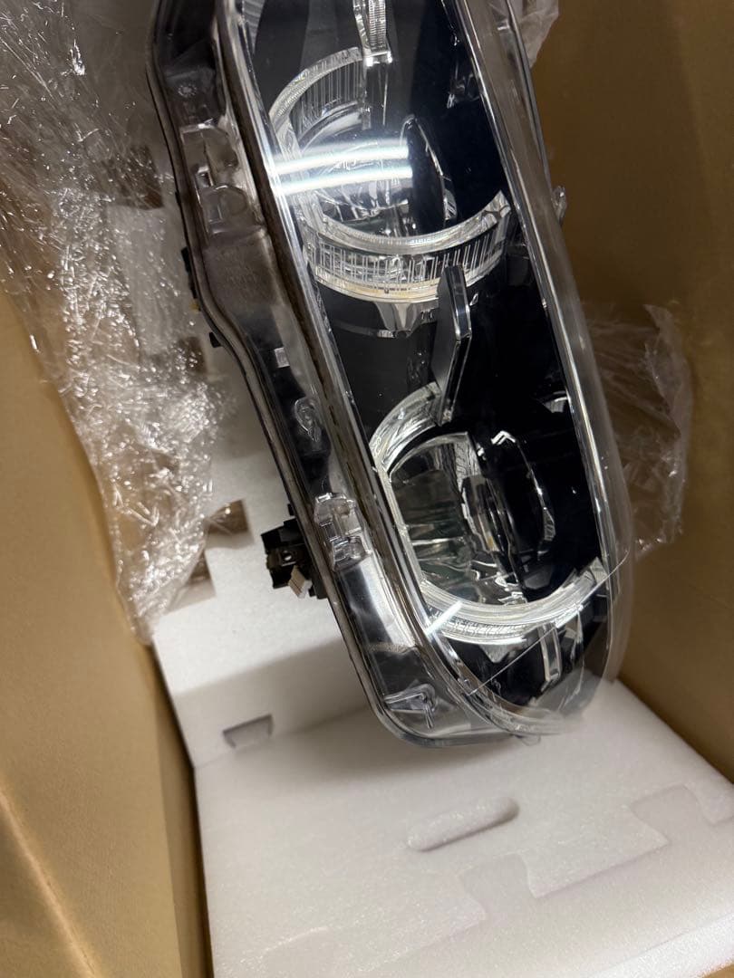 BMW3シリーズ左ヘッドライト