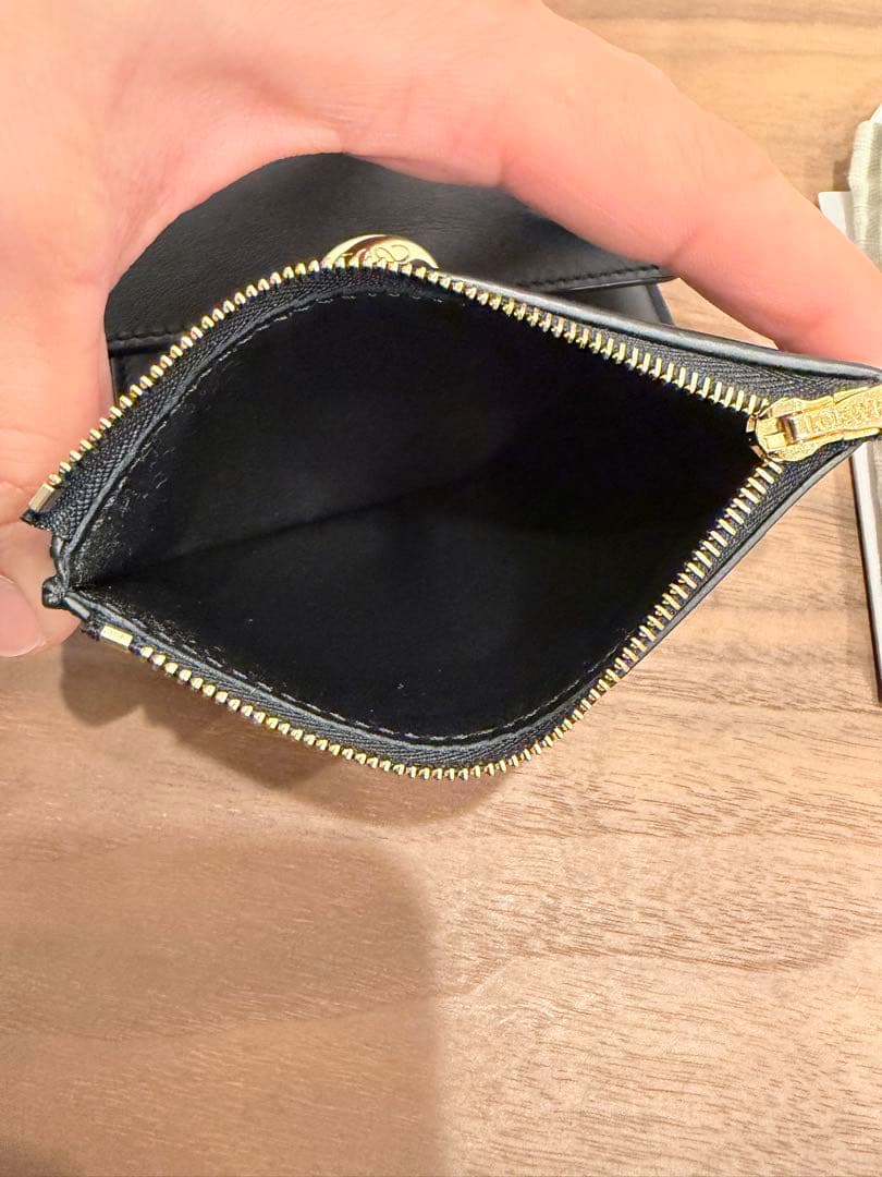 LOEWE ロエベ ペブル バーティカル ウォレット スモール ほぼ未使用品