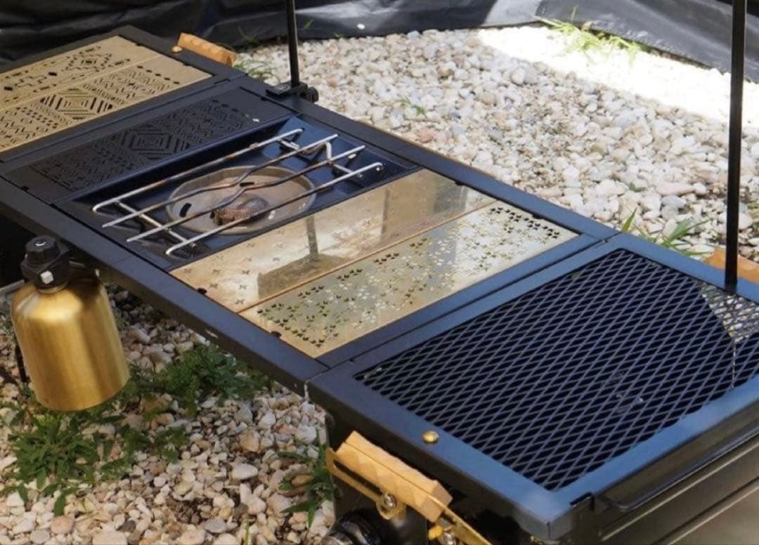 802products アウトドアテーブル フレーム 真鍮天板　peak