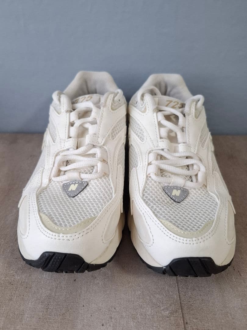 【美品】NewBalance ML725CH ホワイト　23cm