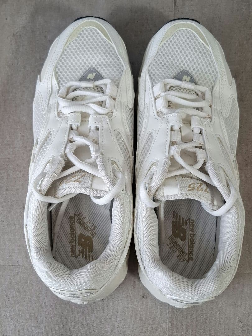 【美品】NewBalance ML725CH ホワイト　23cm