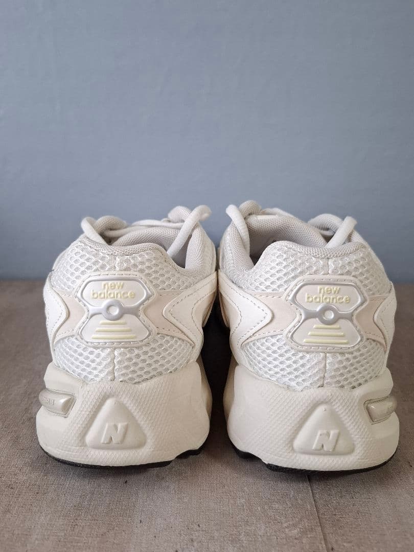 【美品】NewBalance ML725CH ホワイト　23cm