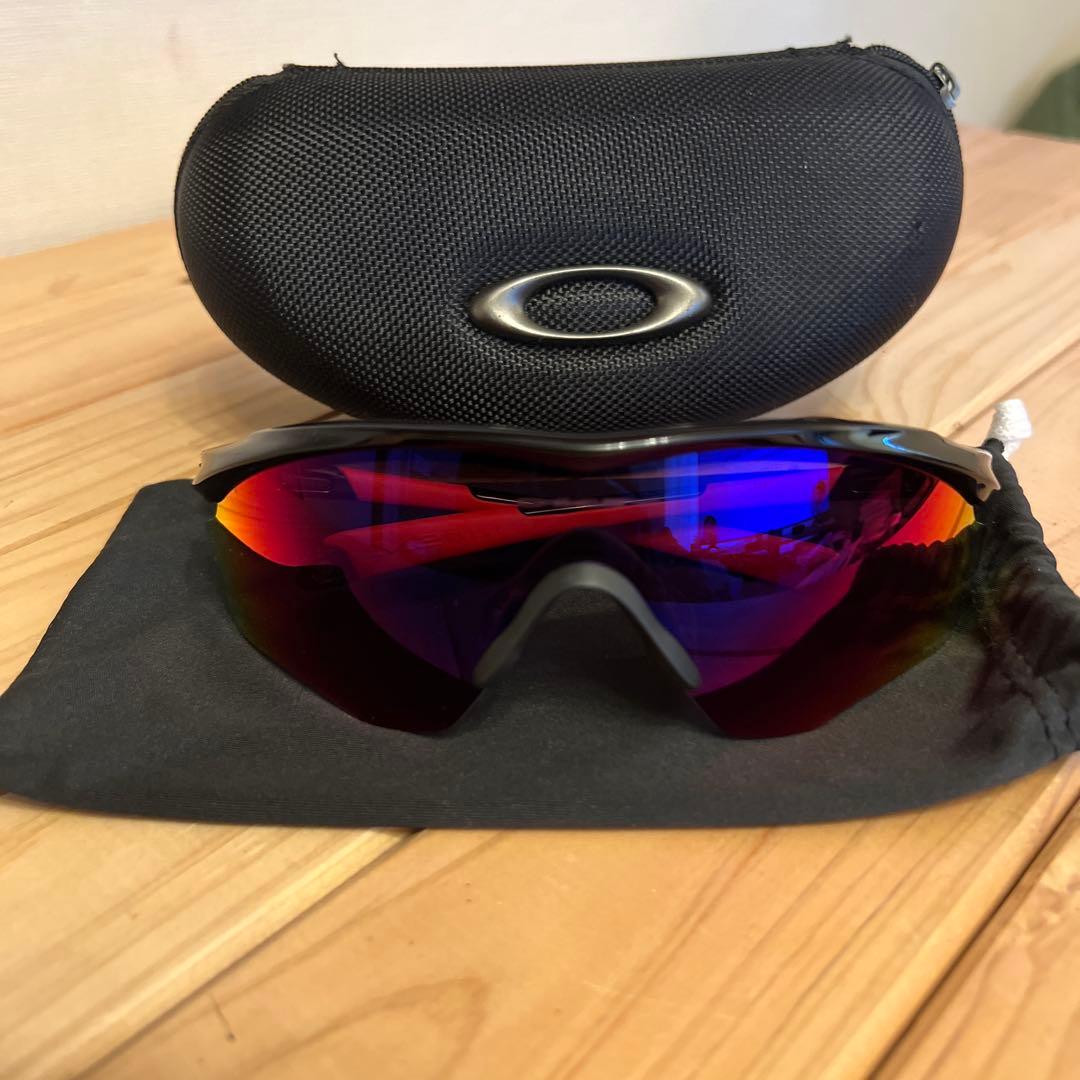 Oakley スポーツサングラス レッド/ブラック