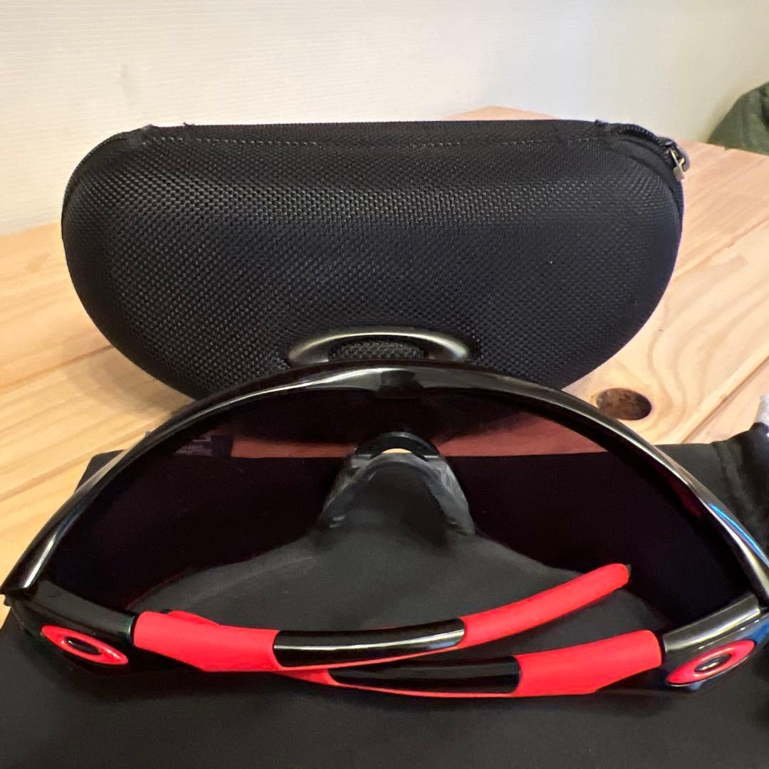 Oakley スポーツサングラス レッド/ブラック