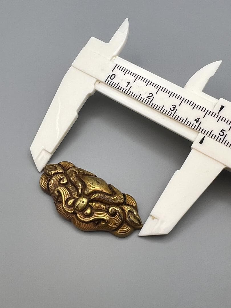 尾州藩士　江戸明治期　獅子顔形　手彫　大金具　銅製鍍金　骨董品