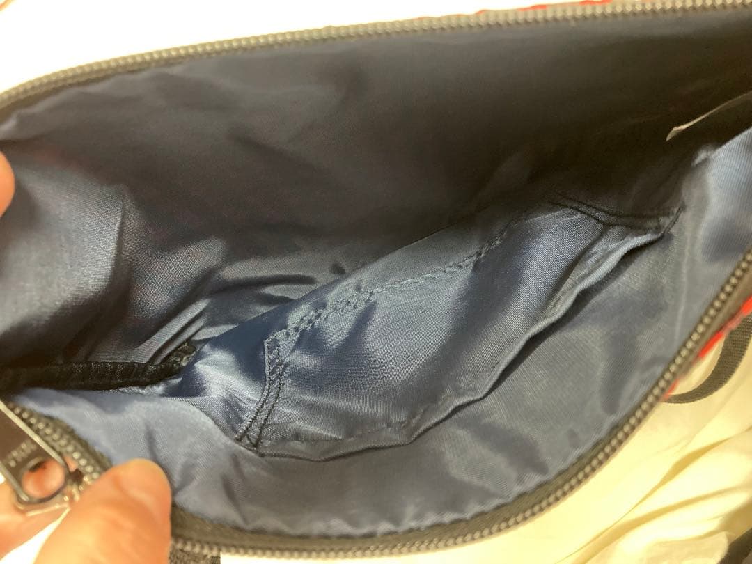 ゆ*ー様 ファミリア　サコッシュ　赤チェック