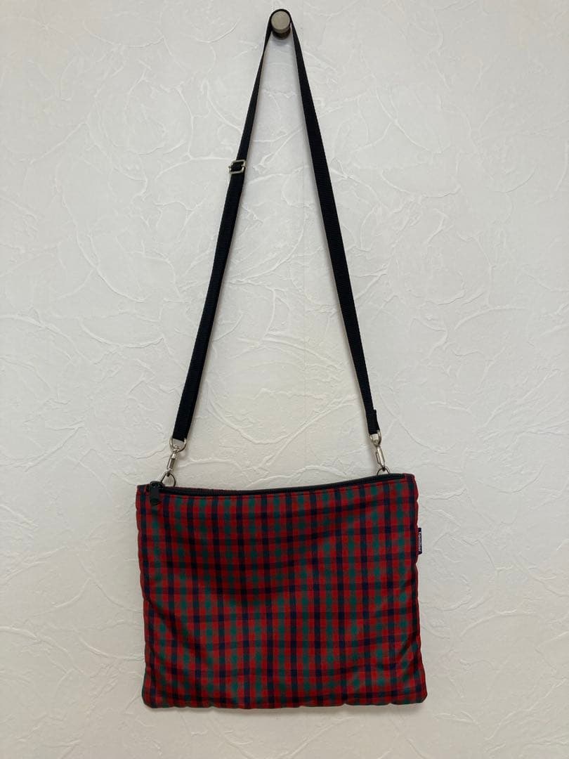 ゆ*ー様 ファミリア　サコッシュ　赤チェック