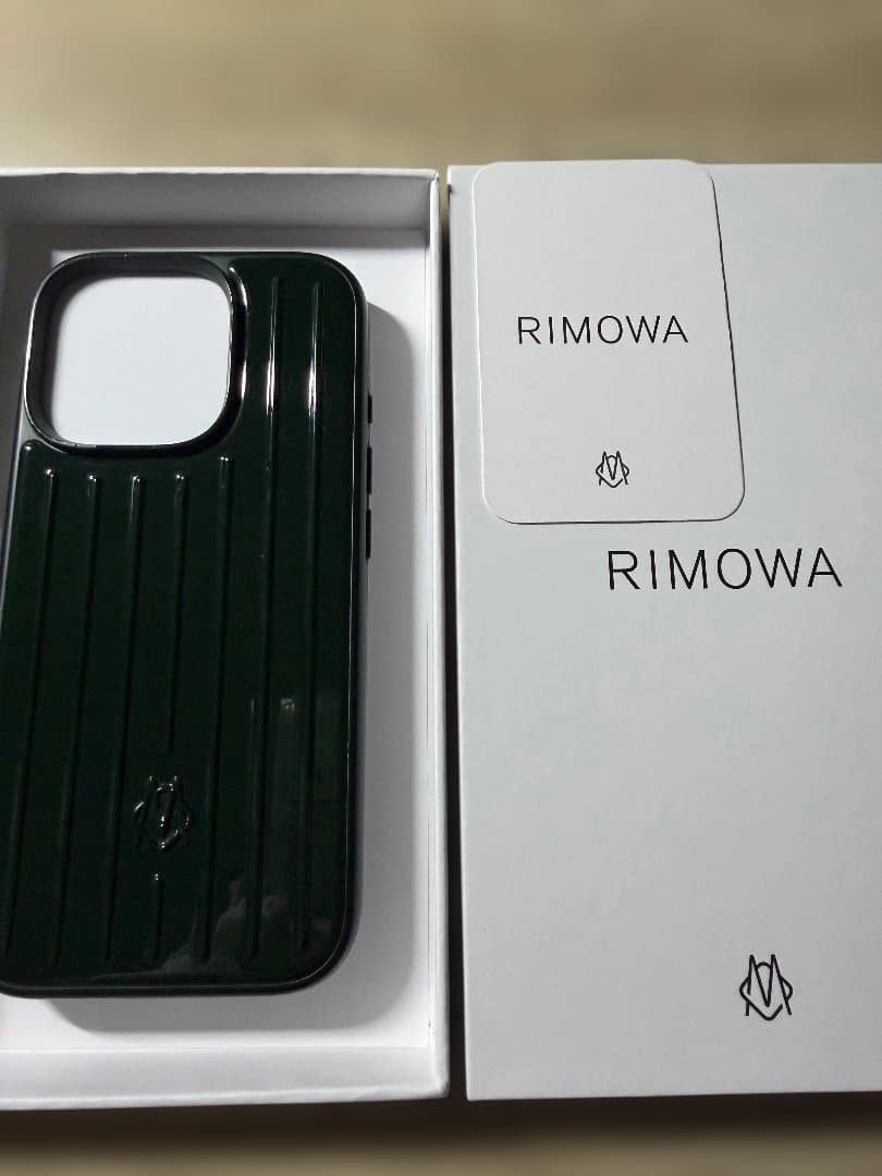 RIMOWA正規品 iPhone 16 Pro MagSafeケース Green