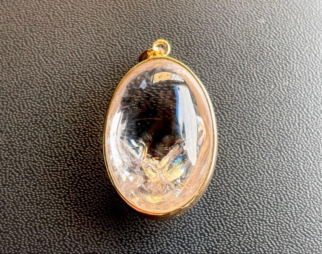 ひろリン　永遠の愛を願う水晶の究極形態　虹のマスターウラルレムリアン