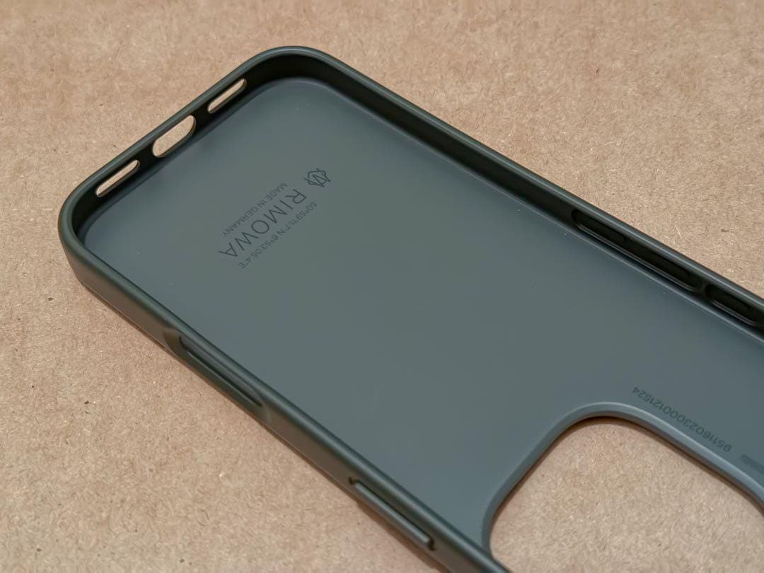 RIMOWA iPhone 16proケース