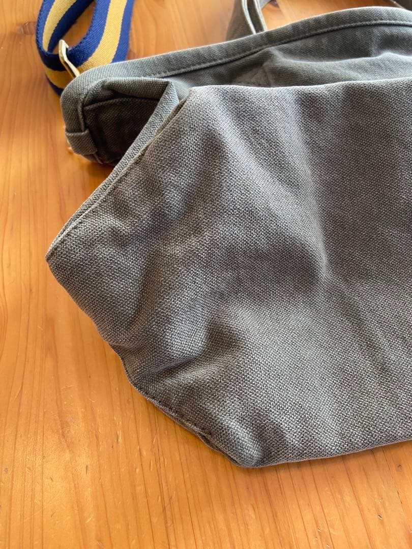 アパルトモン グラフィック ロゴ トートバッグ＋ストラップ