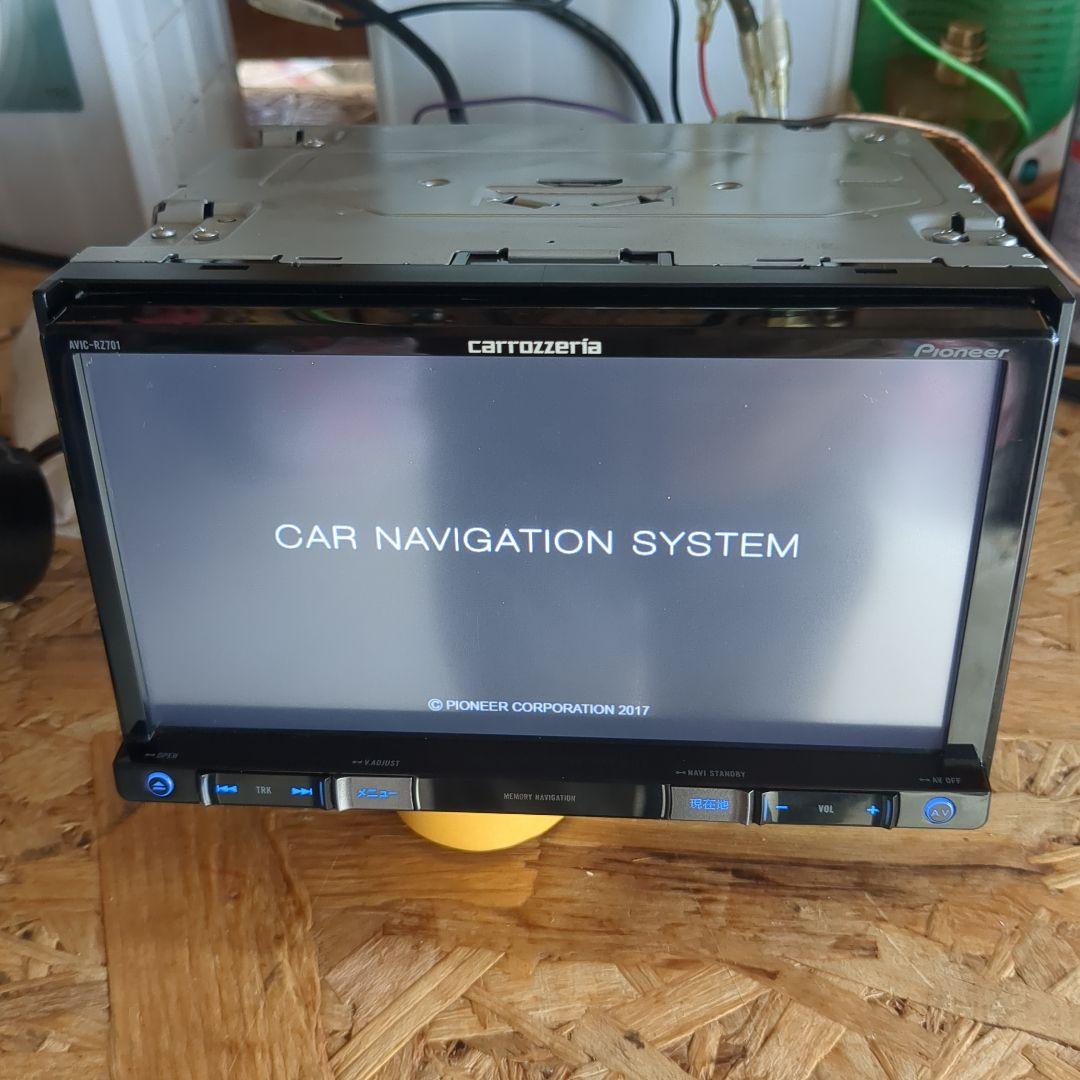 Pioneer AVIC-ＲＺ701カーナビゲーションシステム（送料込み）