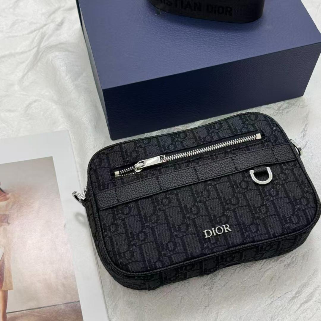 本日発送ダークグレー ロゴ入り ショルダーバッグ