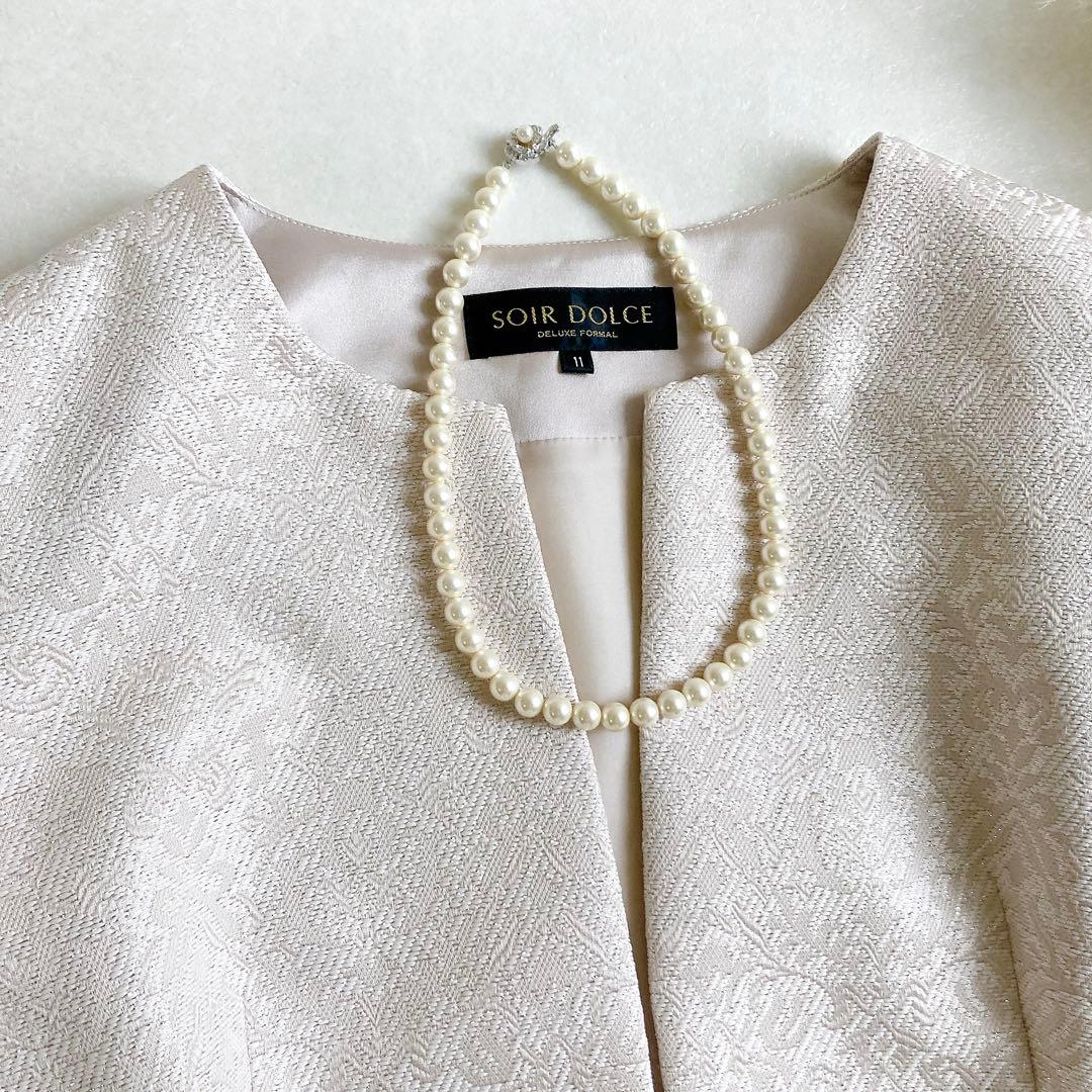 【美品】ソワールドルチェ ジャガード ノーカラーペプラムジャケット ベージュ L