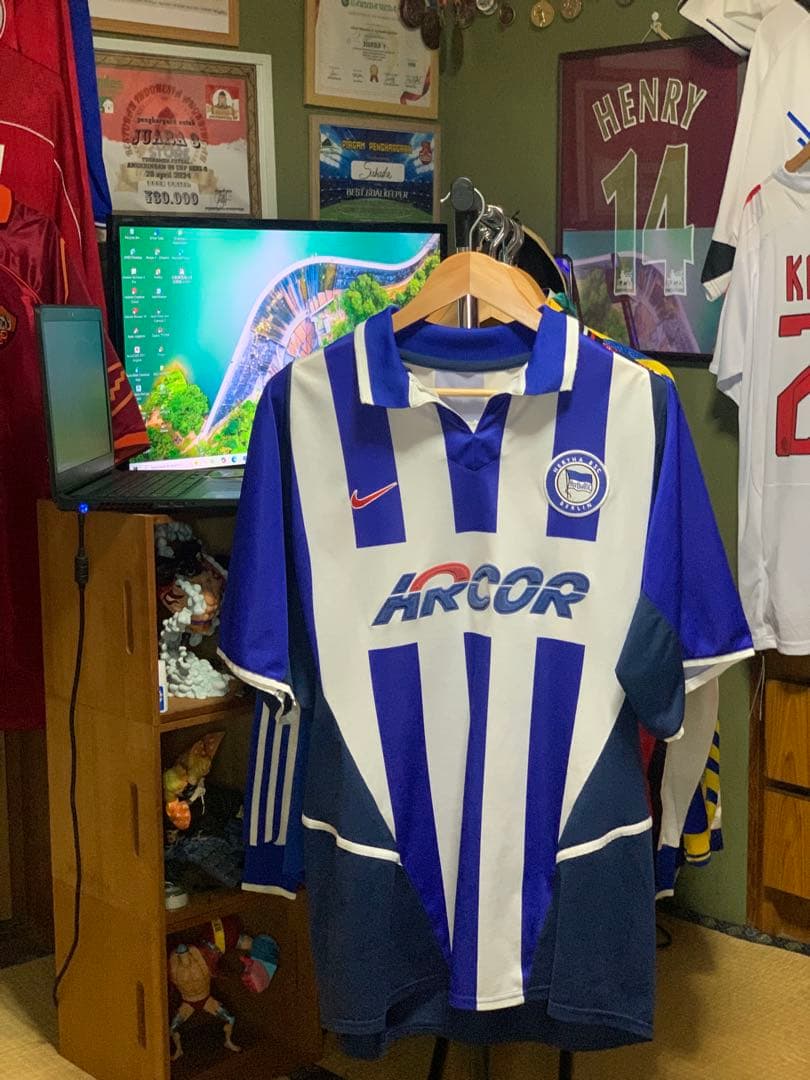 HERTHA BSC サッカーユニフォーム 半袖