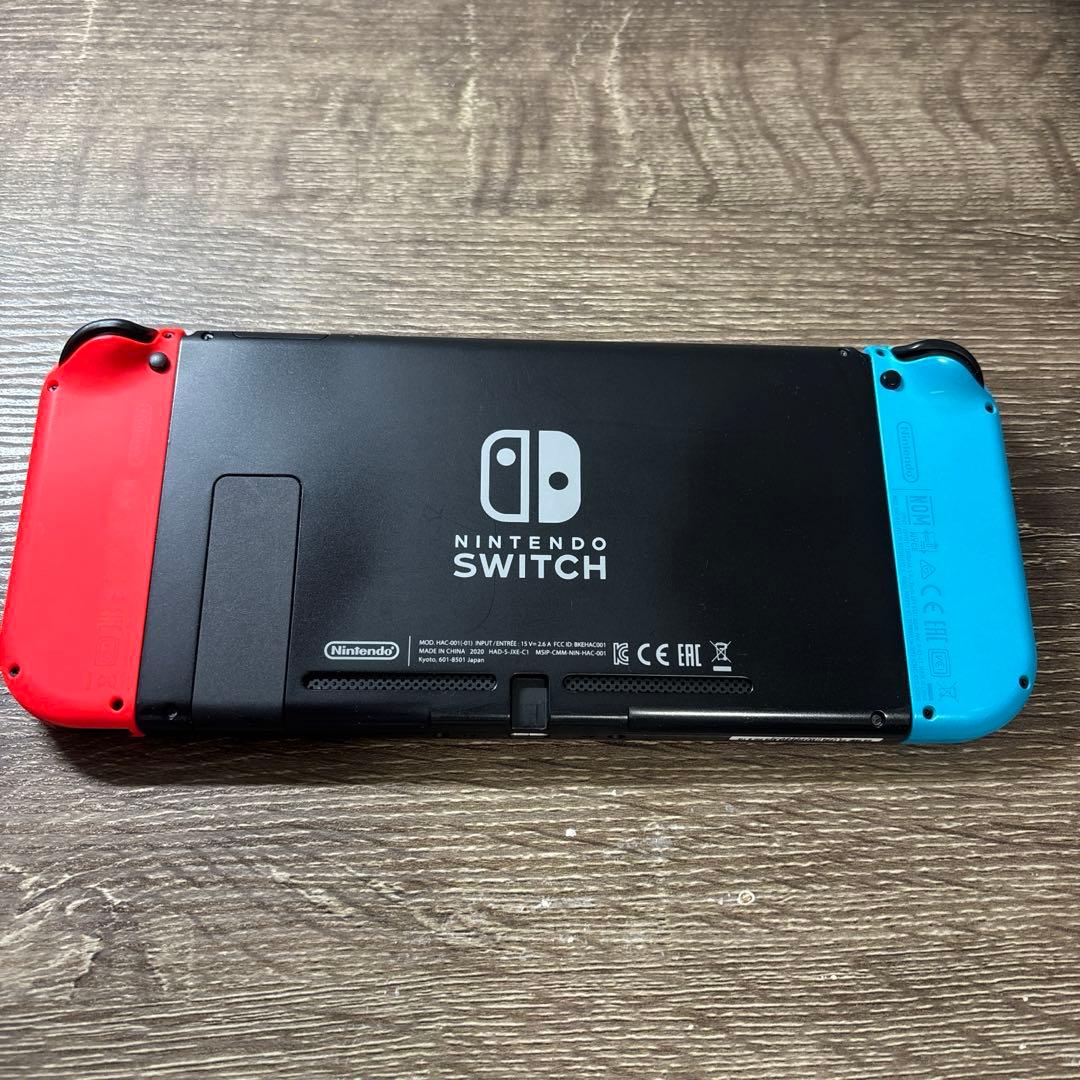 Nintendo Switch 本体　カセット3個付き