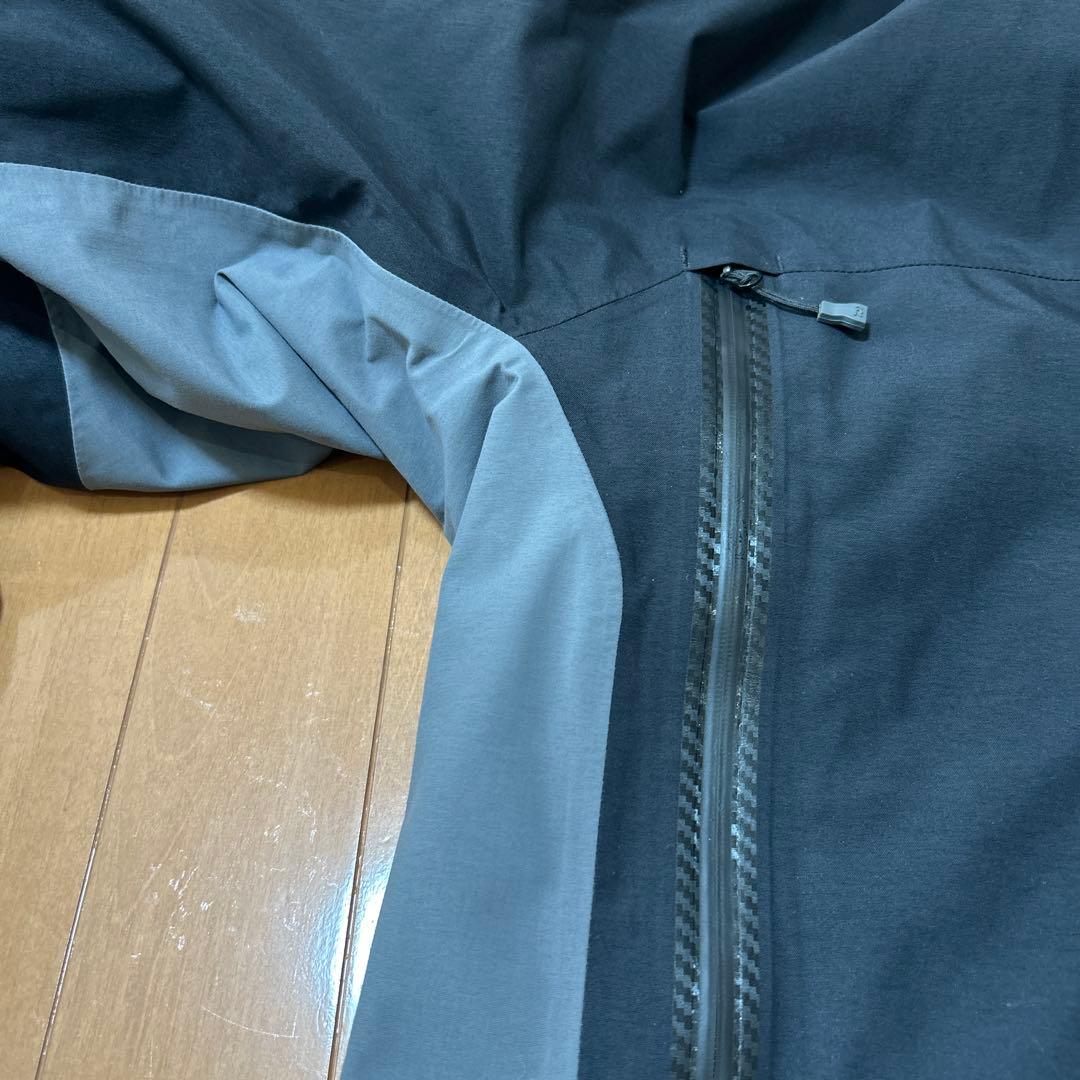 現行品！ダイワゴアテックスコンビアップウィンタースーツ　DW-1824 Lサイズ