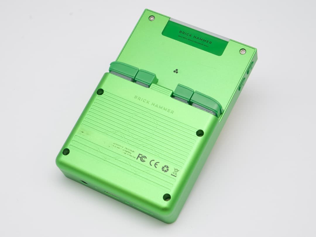 ＊TRIMUI BRICK HAMMER GREEN（MicroSDカードなし）