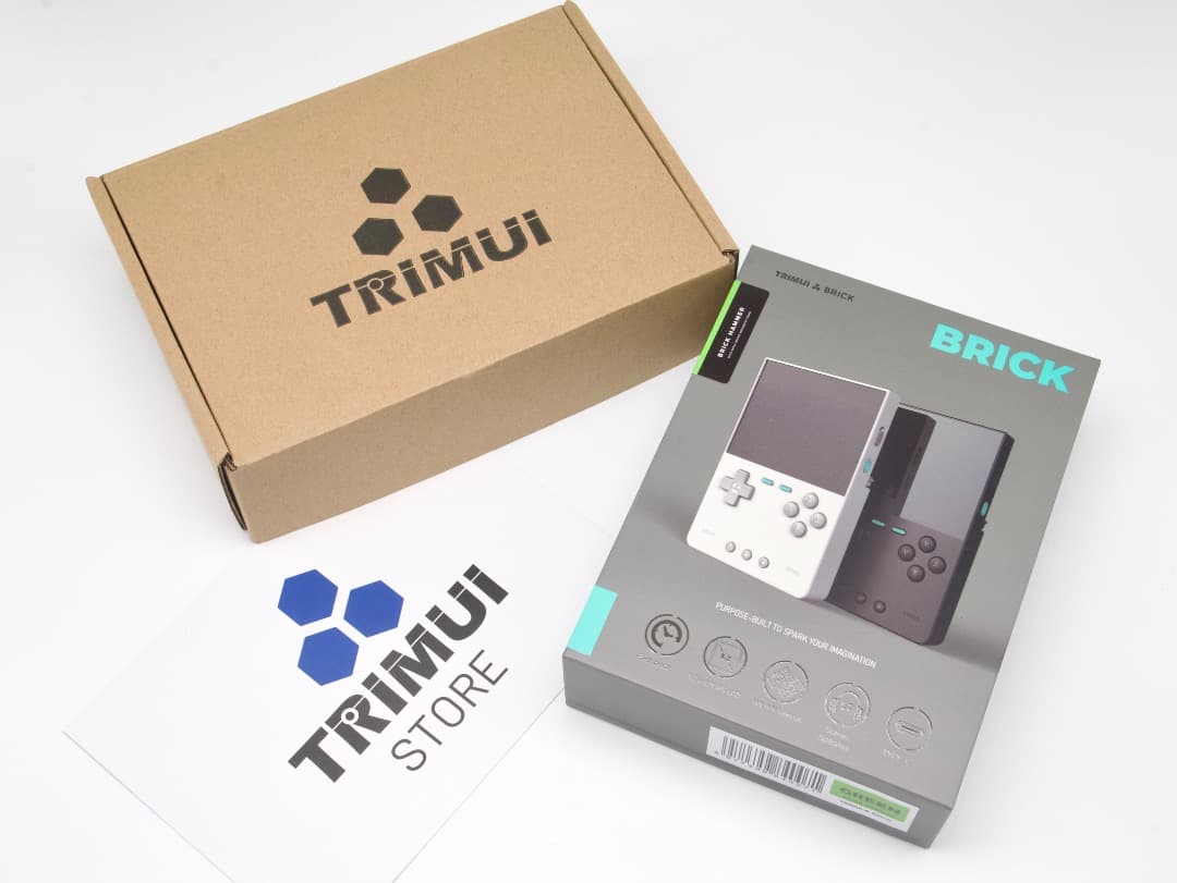 ＊TRIMUI BRICK HAMMER GREEN（MicroSDカードなし）