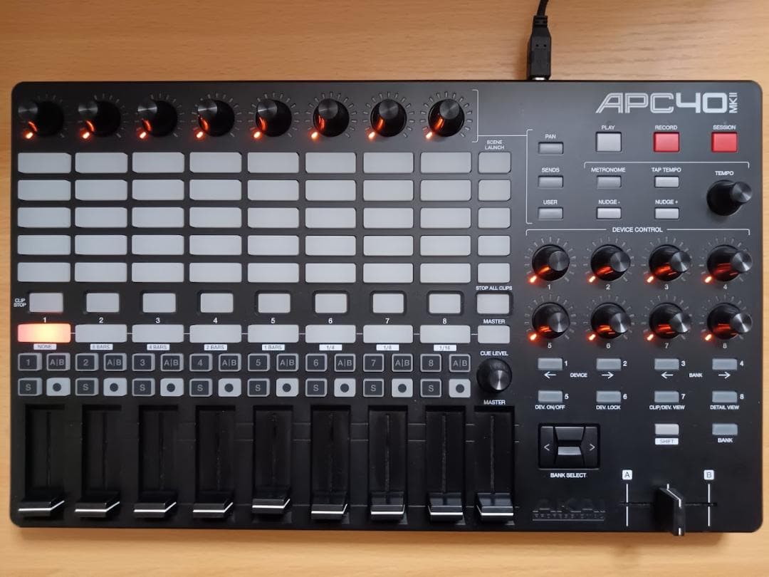 AKAI APC40 MKⅡ　中古　箱無し