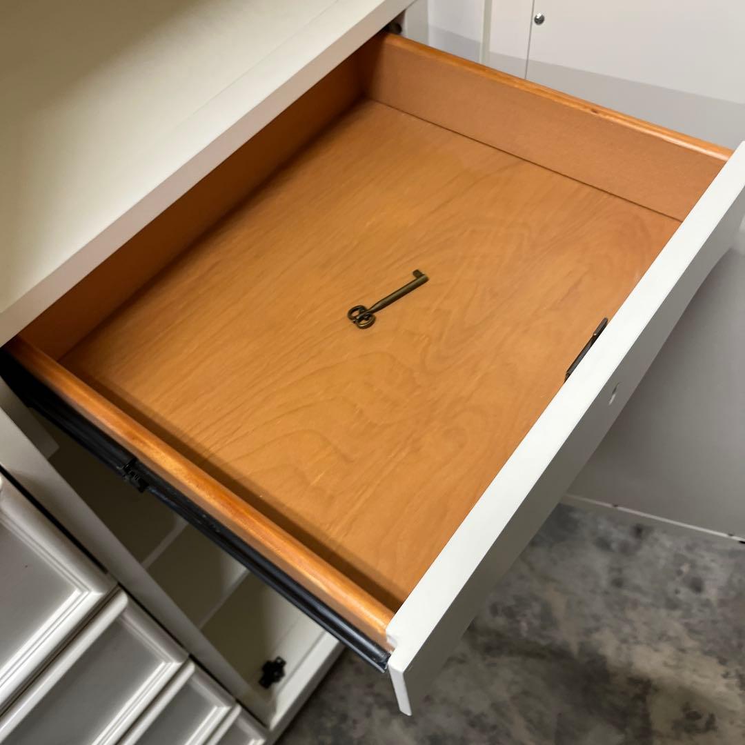 【輸入家具】◆◇Harmony Legacy社製◆◇ミラー付キャビネット◆◇廃盤