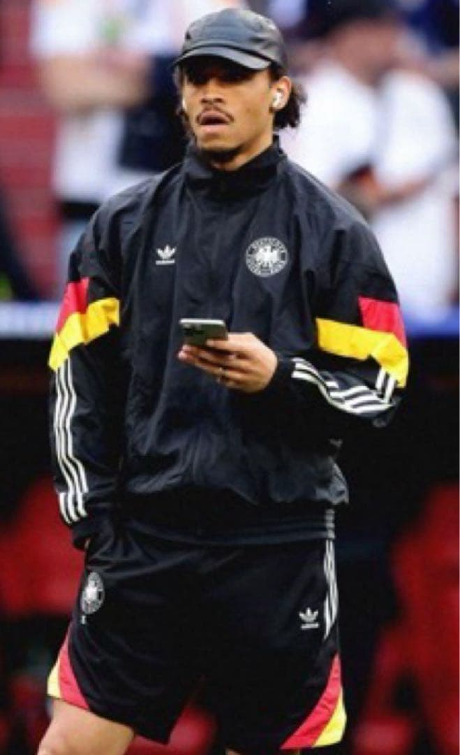 adidas ドイツ代表 トラックジャケット ナイロンジャケット Mサイズ