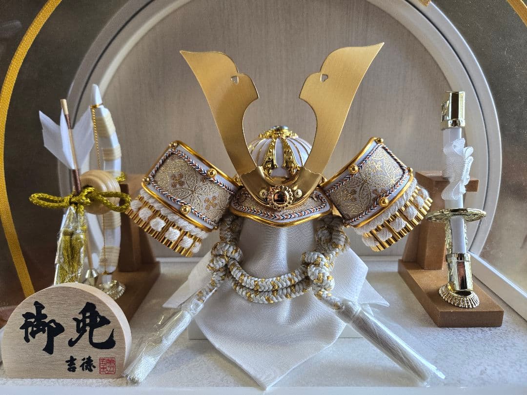 【展示品限り】五月人形　兜　鍬形　ケース飾り　※閉店セール　K40