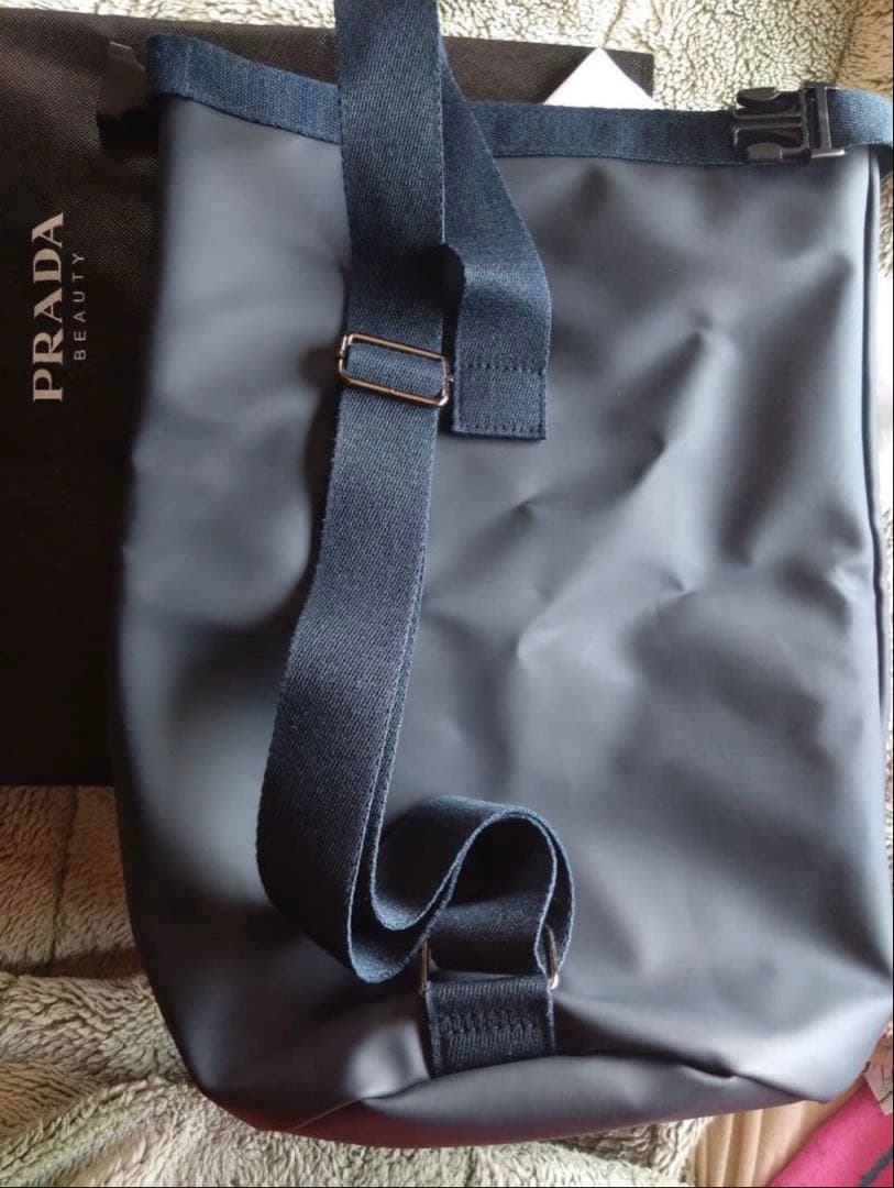 PRADA プラダ ショルダーバッグ ノベルティ　防水