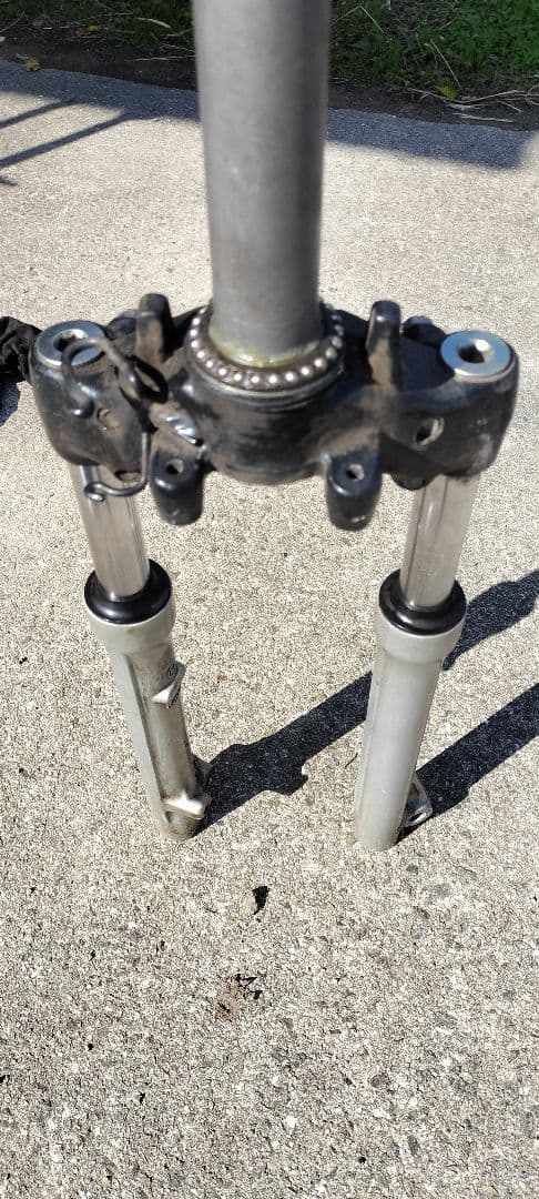 ホンダ カブAA04の、フロントフォーク