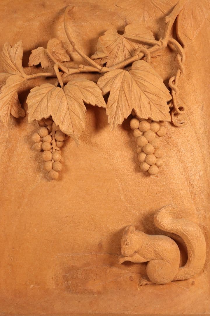 井波彫刻　一灯作　木彫　葡萄に栗鼠　壁掛け